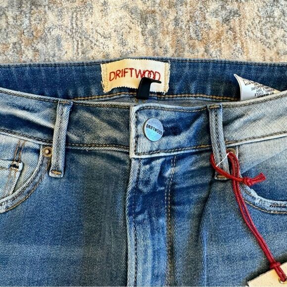 Driftwood Colette Diamond Embroidered Crop Jeans - Picture 5 of 6